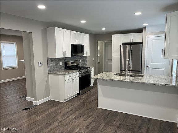 3rd image of 2745 Wagar Rd