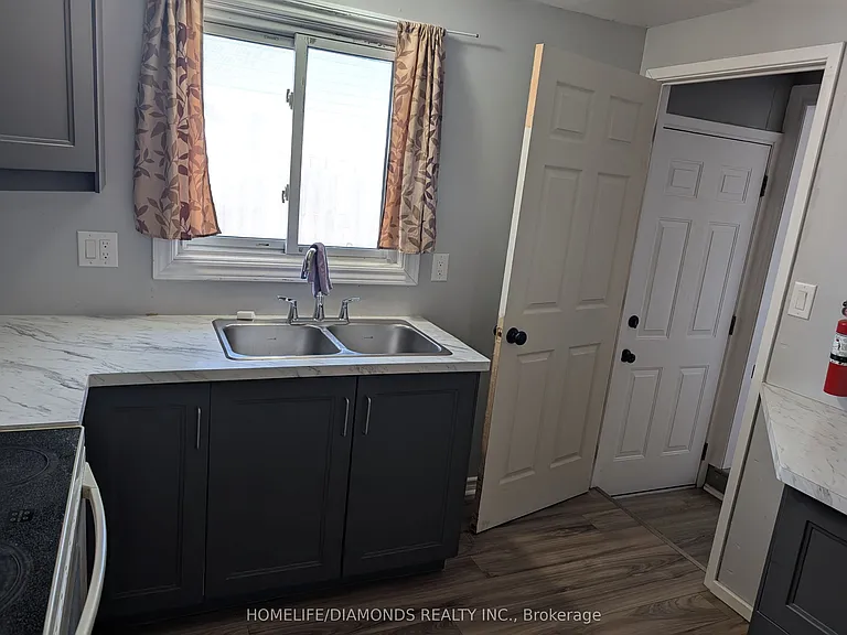 5 Calcott Ct #UPPER — Photo 5