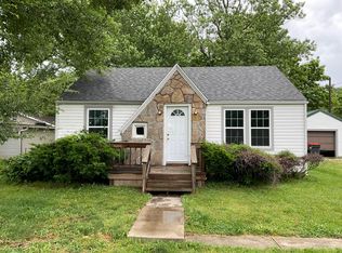 410 N Division St, Seymour, MO 65746
