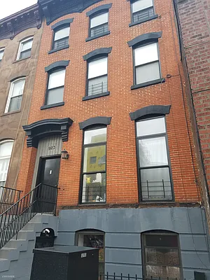 Rented by Corcoran | media 32