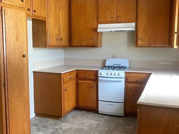 3rd image of 1216 W Rosewood Ct APT D