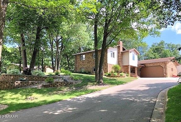 2nd image of 2204 Springdale Dr NE