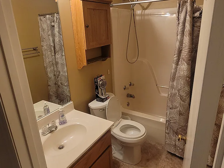 1600 N Washington St #12 — Photo 11