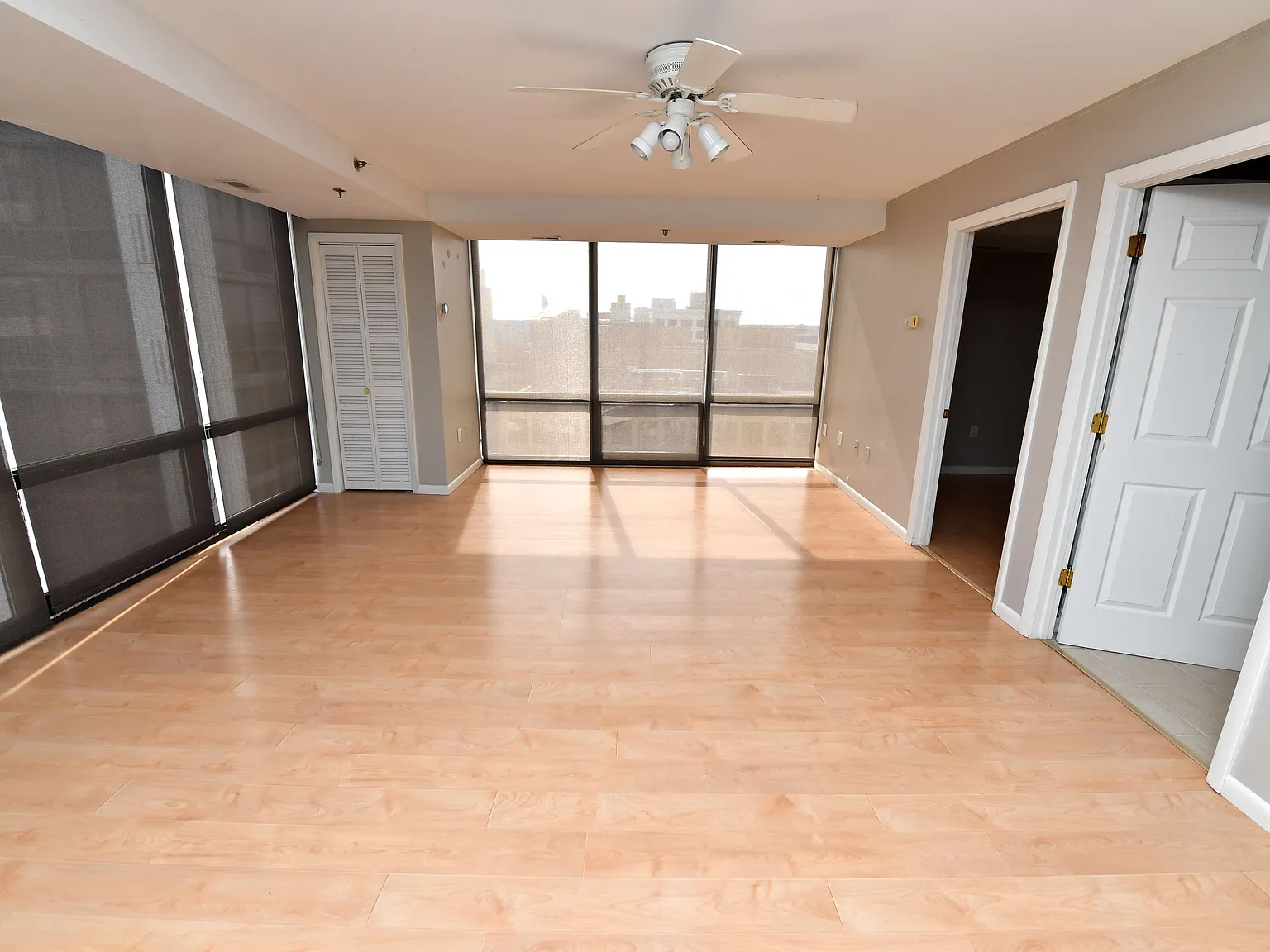 1 bed, 800 sqft, $1,350 — Photo 2
