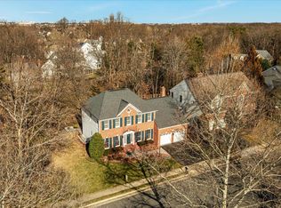 12822 Monroe Manor Dr, Herndon, VA 20171