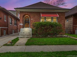 7229 S Bennett Ave, Chicago, IL 60649