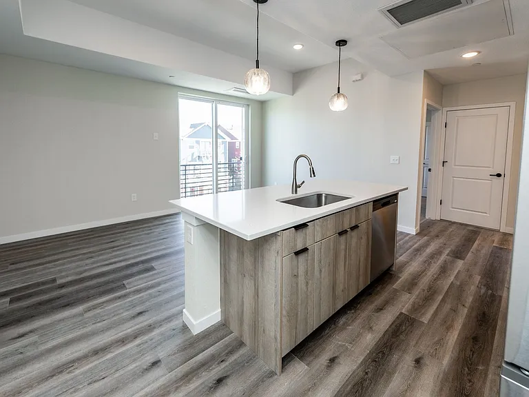 810 S Weber St — Photo 40