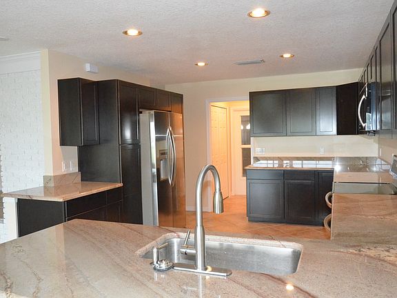 2nd image of 1519 Lake Marion Dr