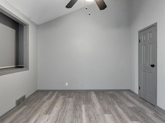 3rd image of 3908 N 110th Plz