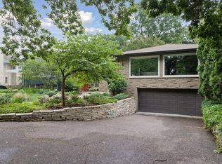 700 Mississippi River Blvd S, Saint Paul, MN 55116