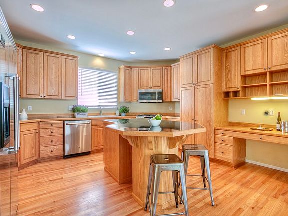 3rd image of 7027 Curtis Dr SE