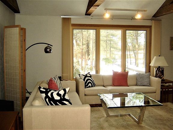 3rd image of 57 Blue Hill Dr