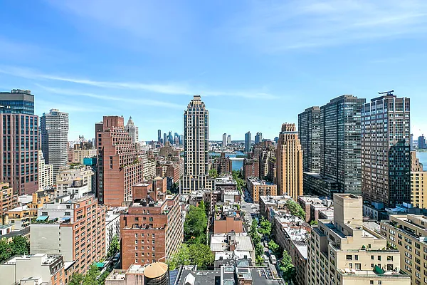 Rented by Douglas Elliman | media 19