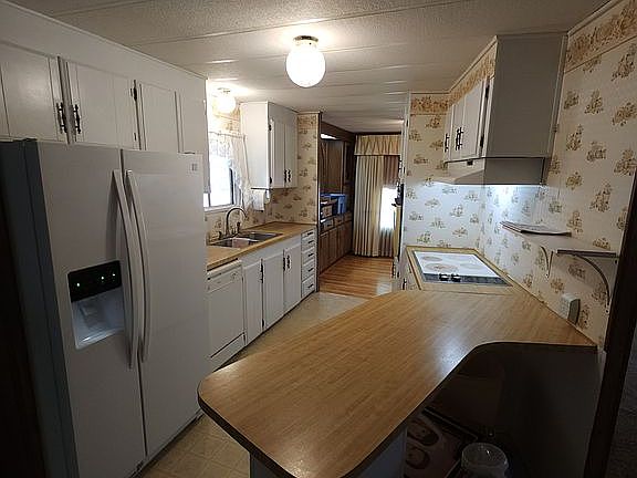 3rd image of 290 Filer Ave W Trailer 9