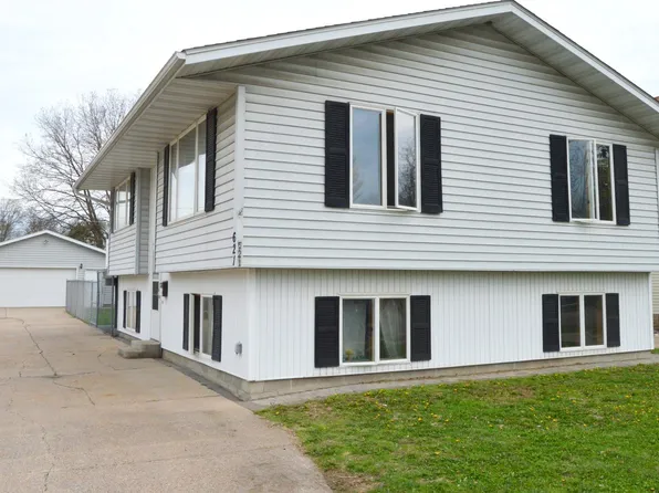 621 Lafayette St, Winona, MN 55987