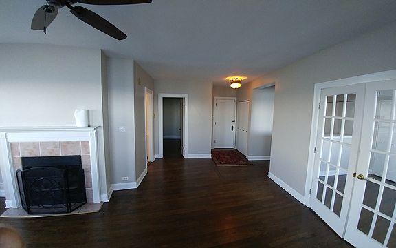 3rd image of 7639 N Eastlake Ter APT 1F