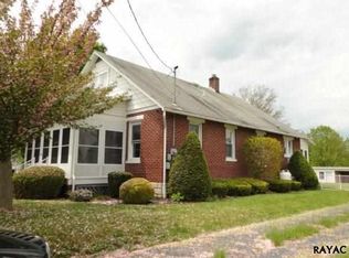 36 Apple Ave, Gettysburg, PA 17325
