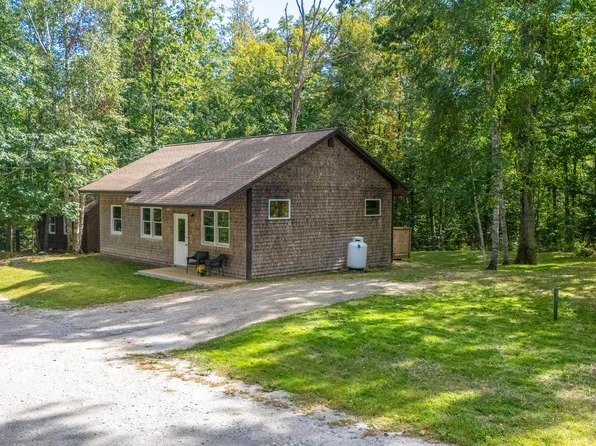 326 Gibbs Road, Wiscasset, ME 04578