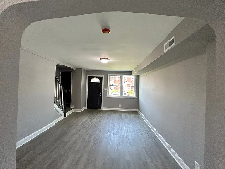 1503 Aldeney Ave — Photo 6