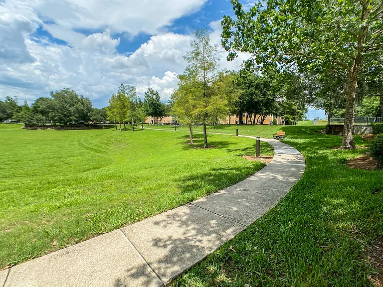Oakleaf Village Apartments — Photo 32