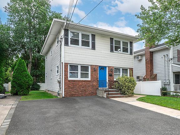 2nd image of 44 Corchaug Avenue