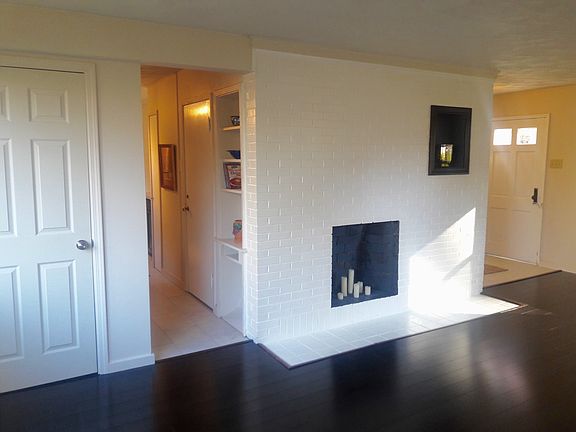 living room 13'x25'
