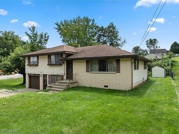 3rd image of 301 Alpine Dr