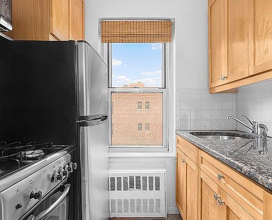 3rd image of 435 E 77th St APT 7B