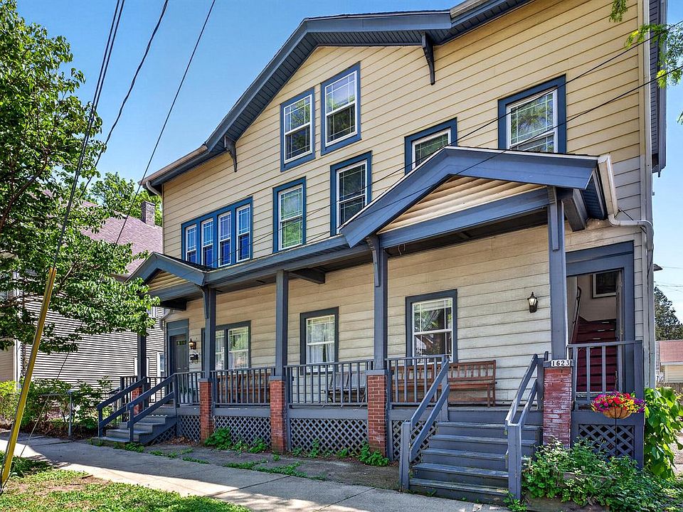 1st image of 1623 E Webster PLACE #1625