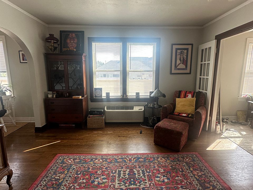 entry view of living room