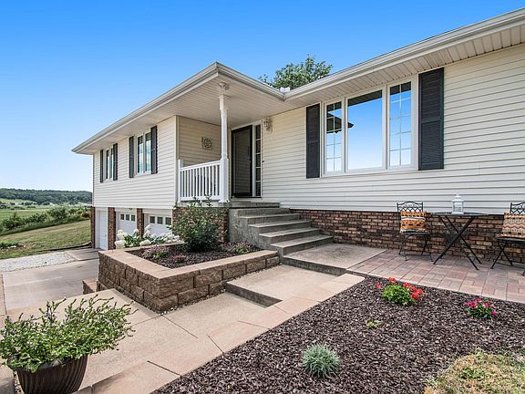 2nd image of 25794 Mountain Ln