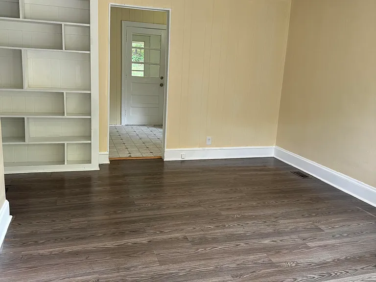 128 Lowell St — Photo 3
