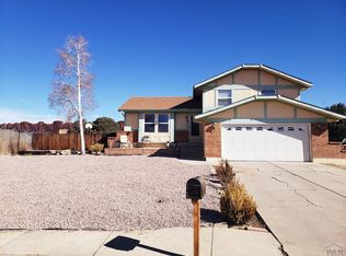 14 Carefree Ln, Pueblo, CO 81001