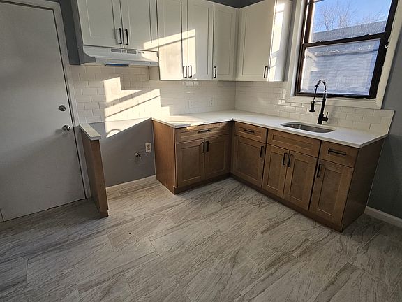 5th image of 112 S 15th St Floor 3