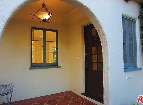 2nd image of 1627 Angelus Ave