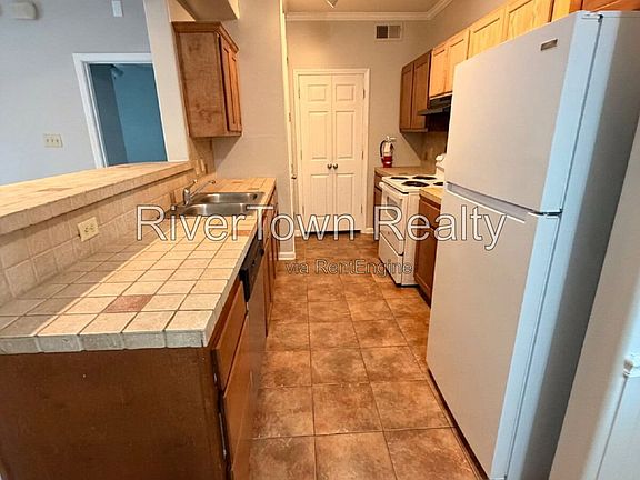 3rd image of 641 Gookin Pl #101