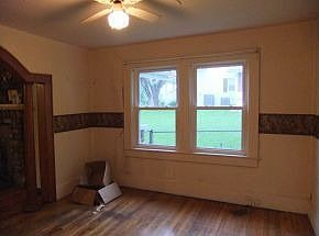 4th image of 214 E Main Blvd