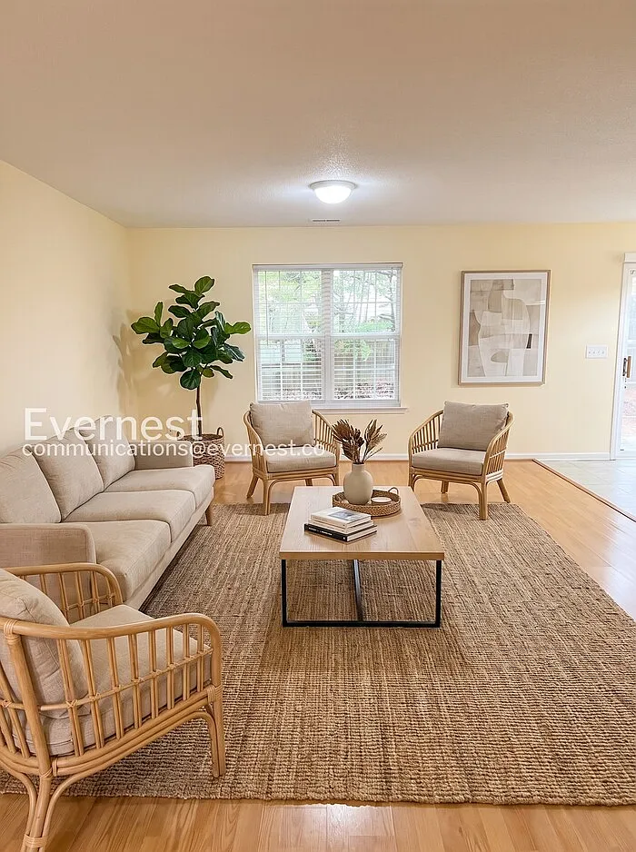 4 bed, 2.5 bath, 1786 sqft, $2,245 — Photo 3