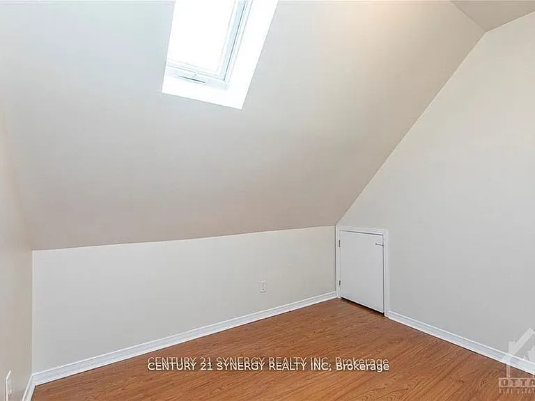 450 Maclaren St #10 — Photo 10
