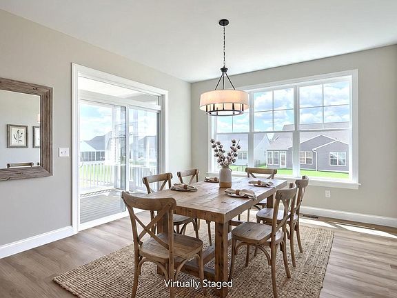 4th image of 204 Pinnacle Ridge Dr