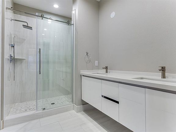 4th image of 3120 Mayeda Cir