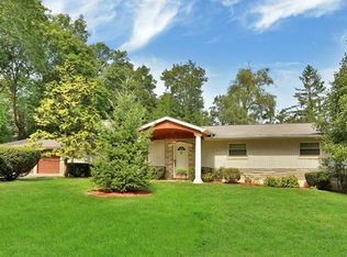 285 Nanny Hagen Rd, Thornwood, NY 10594