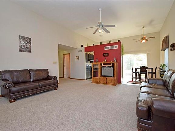 5th image of 6947 Oak Manor Dr