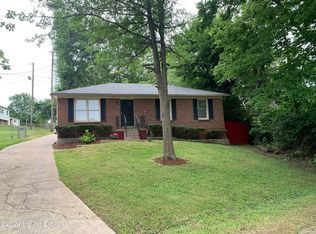 1660 Juniper Dr, Shelbyville, KY 40065