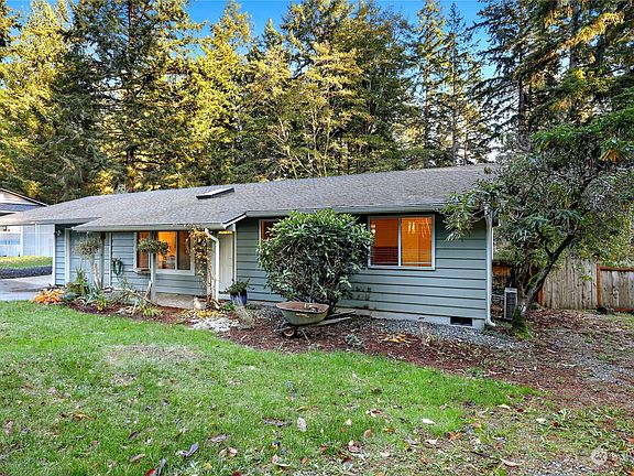 3rd image of 13525 97th Avenue NW