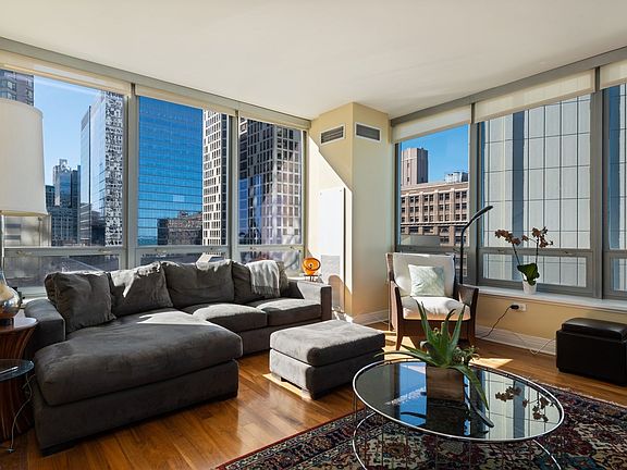 2nd image of 600 N Lake Shore Dr APT 1401