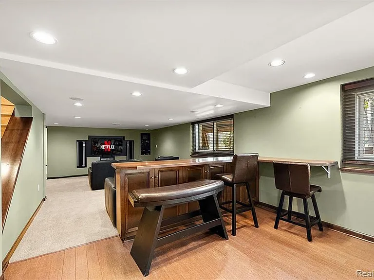 43054 Oxford Ct — Photo 18