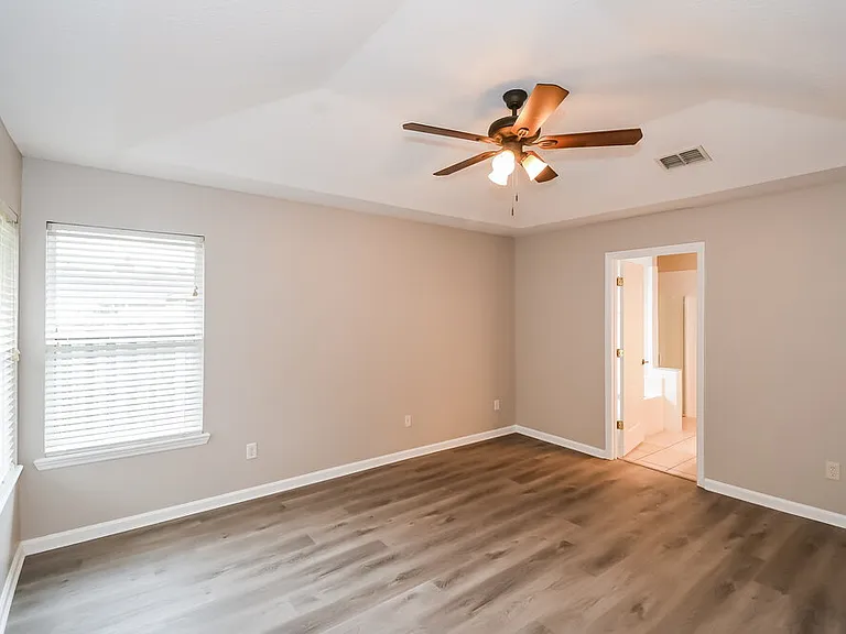 1299 Summit Oaks Dr E — Photo 8