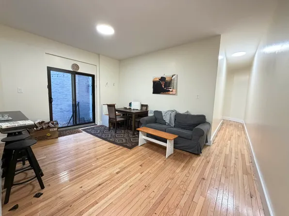 1040 Park Place image 1 of 11