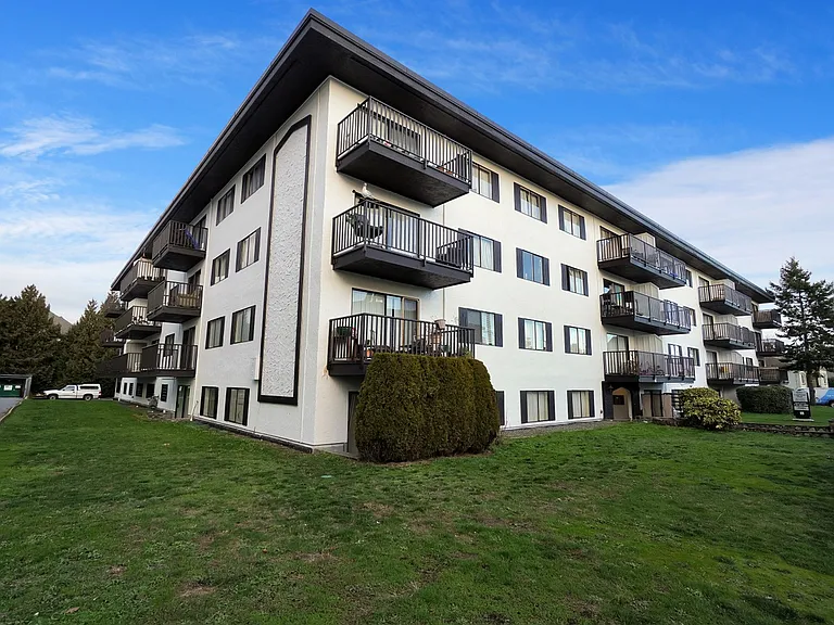 820 Craigflower Rd #204 — Photo 4